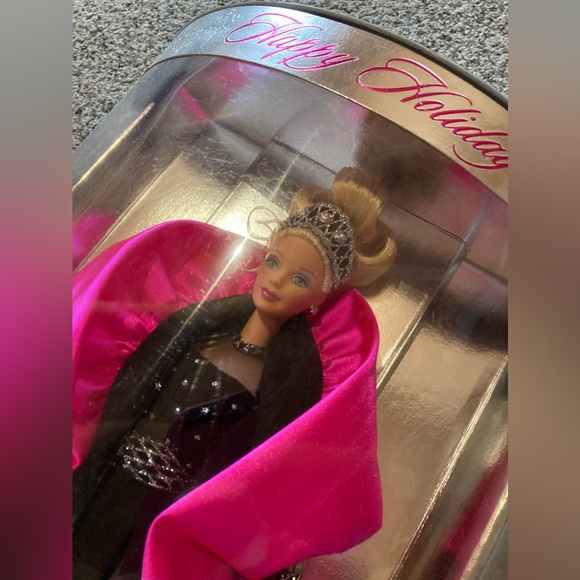 Barbie Hallmark Special Edition Happy Holidays Barbie 1998 - Picture 4 of 10
